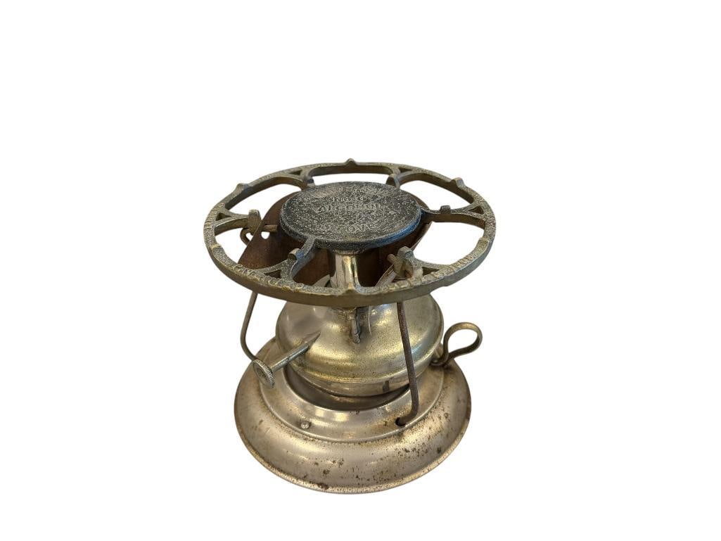 VINTAGE UNIVERSAL NO. O ALCOHOL STOVE CIRCA 1908 LANDERS FRARY & CLARK (1 of 9)