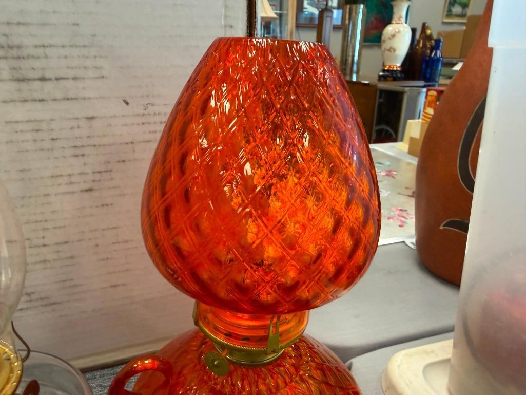 TWO VINTAGE GLASS KEROSENE OIL LANTERN INCLUDING FENTON AMBERINA DIAMOND QUILTED GLASS LAMP - 11