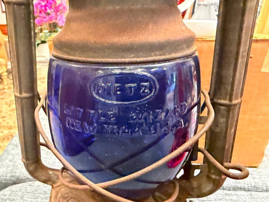 TWO KEROSENE OIL LANTERNS INCLUDING ANTIQUE DIETZ LITTLE WIZARD WITH BLUE GLASS GLOBE - 10