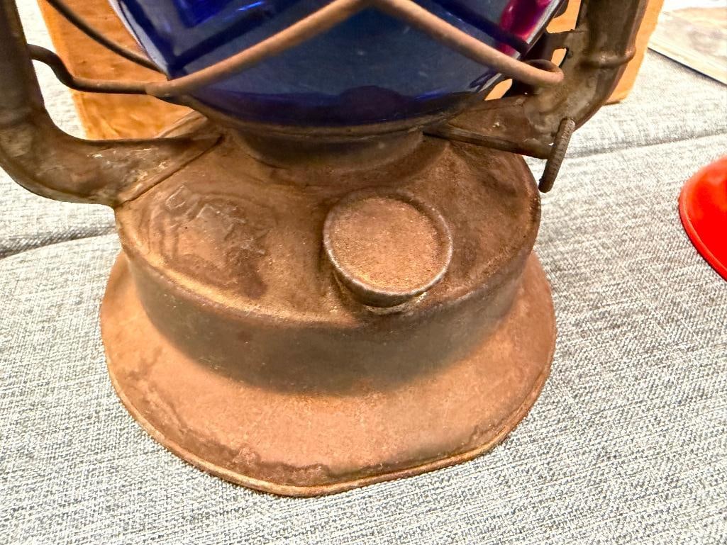 TWO KEROSENE OIL LANTERNS INCLUDING ANTIQUE DIETZ LITTLE WIZARD WITH BLUE GLASS GLOBE - 11