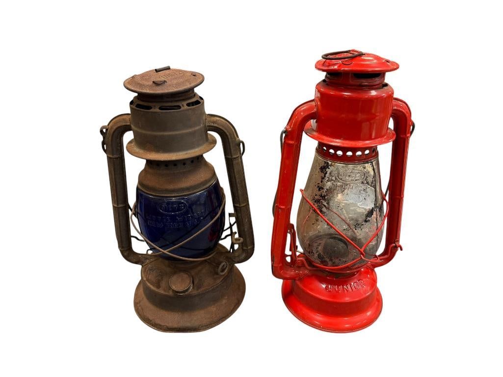 TWO KEROSENE OIL LANTERNS INCLUDING ANTIQUE DIETZ LITTLE WIZARD WITH BLUE GLASS GLOBE (1 of 12)