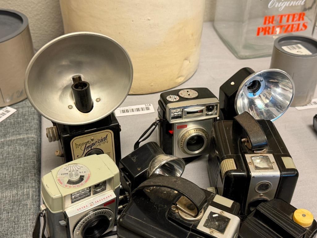 VINTAGE HERCO IMPERIAL EASTMAN KODAK CAMERAS BROWNIE HAWKEYE, BABY BROWNIE, STARMETER, STARMATIC - 2