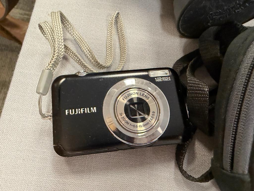 VINTAGE MINOLTA X-370 35MM SLR FILM CAMERA WITH LENSES AND ACCESORIES RELEASED IN 1984 - 3