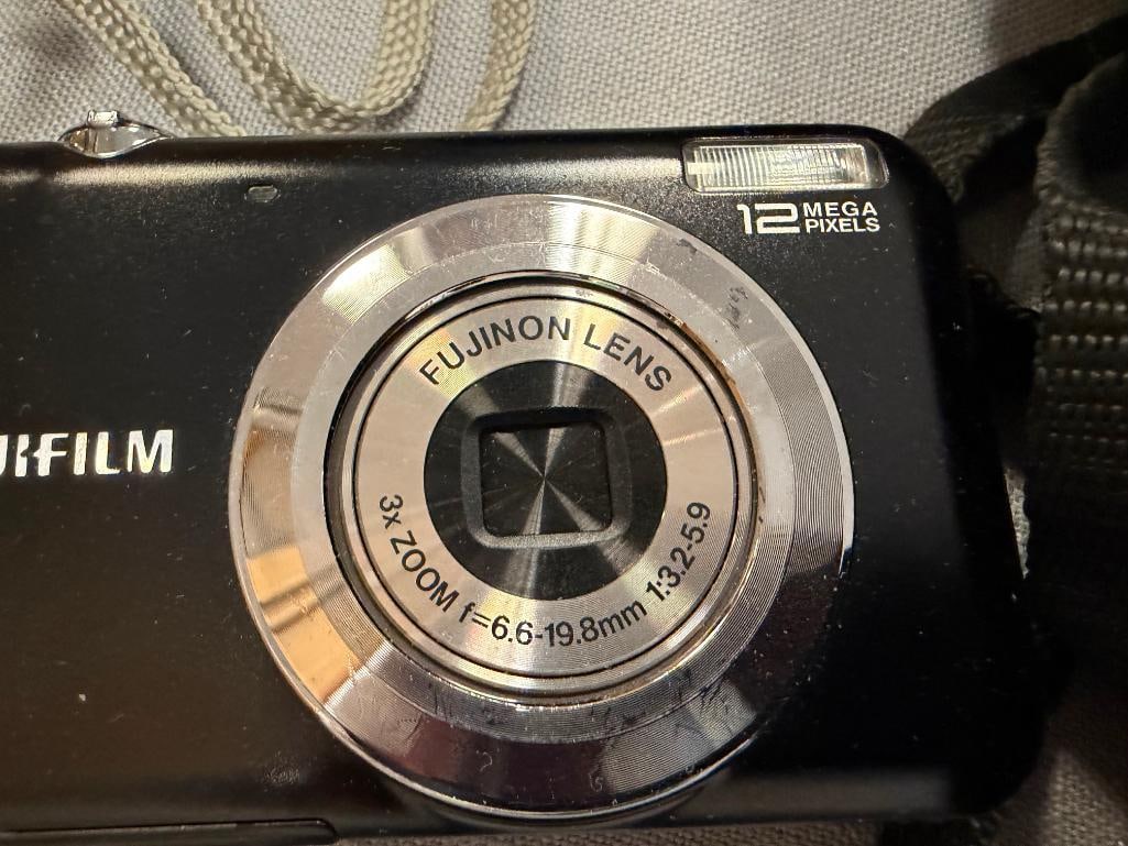 VINTAGE MINOLTA X-370 35MM SLR FILM CAMERA WITH LENSES AND ACCESORIES RELEASED IN 1984 - 5