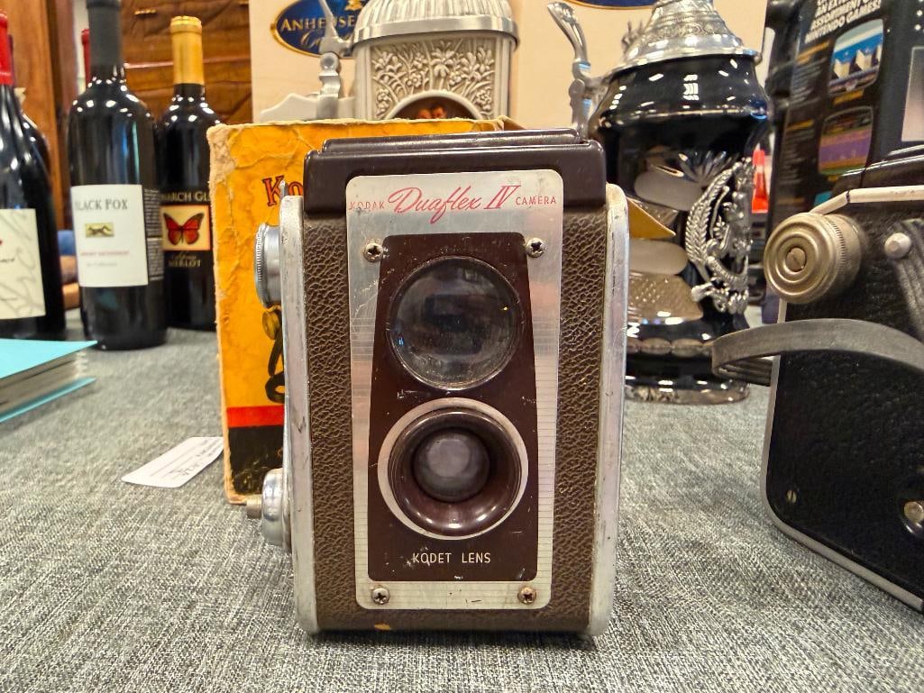 MID-CENTURY KODAK DURAFLEX II AND IV TWIN LENS TLR STYLE CAMERAS CIRCA 1950'S - 1960'S - 11