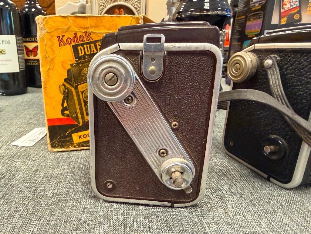 MID-CENTURY KODAK DURAFLEX II AND IV TWIN LENS TLR STYLE CAMERAS CIRCA 1950'S - 1960'S - 15