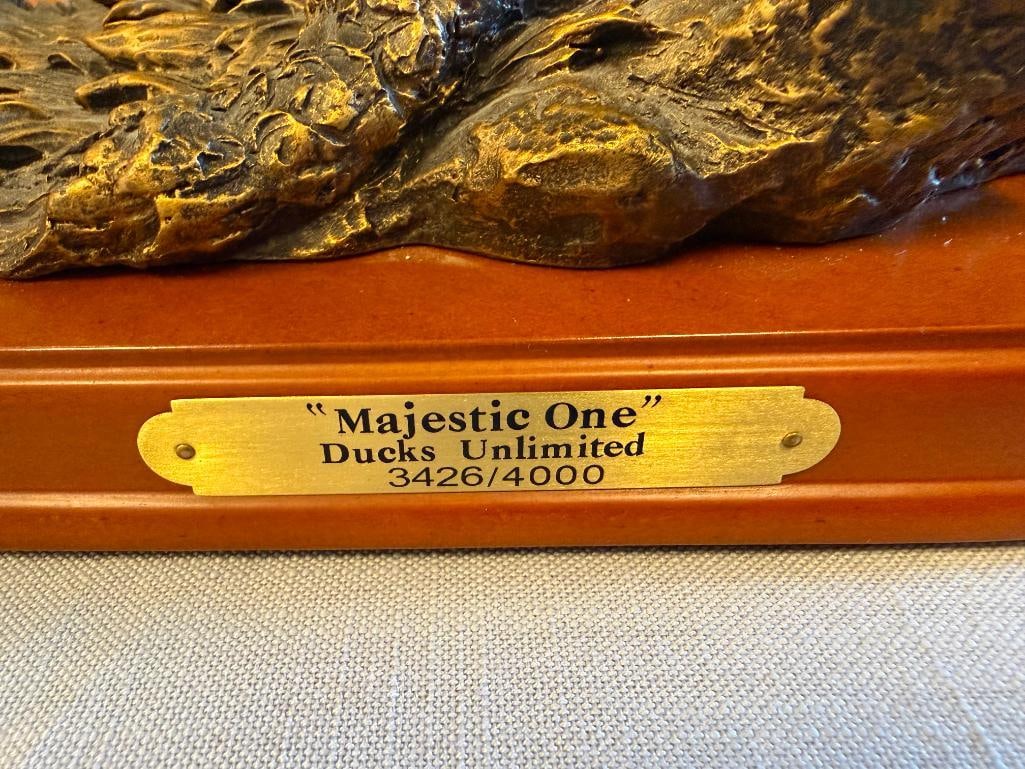 DUCKS UNLIMITED LIMITED EDITION BUCK RESIN STATUE / FIGURINE MAJESTIC ONE NO. 3426/4000 - 3