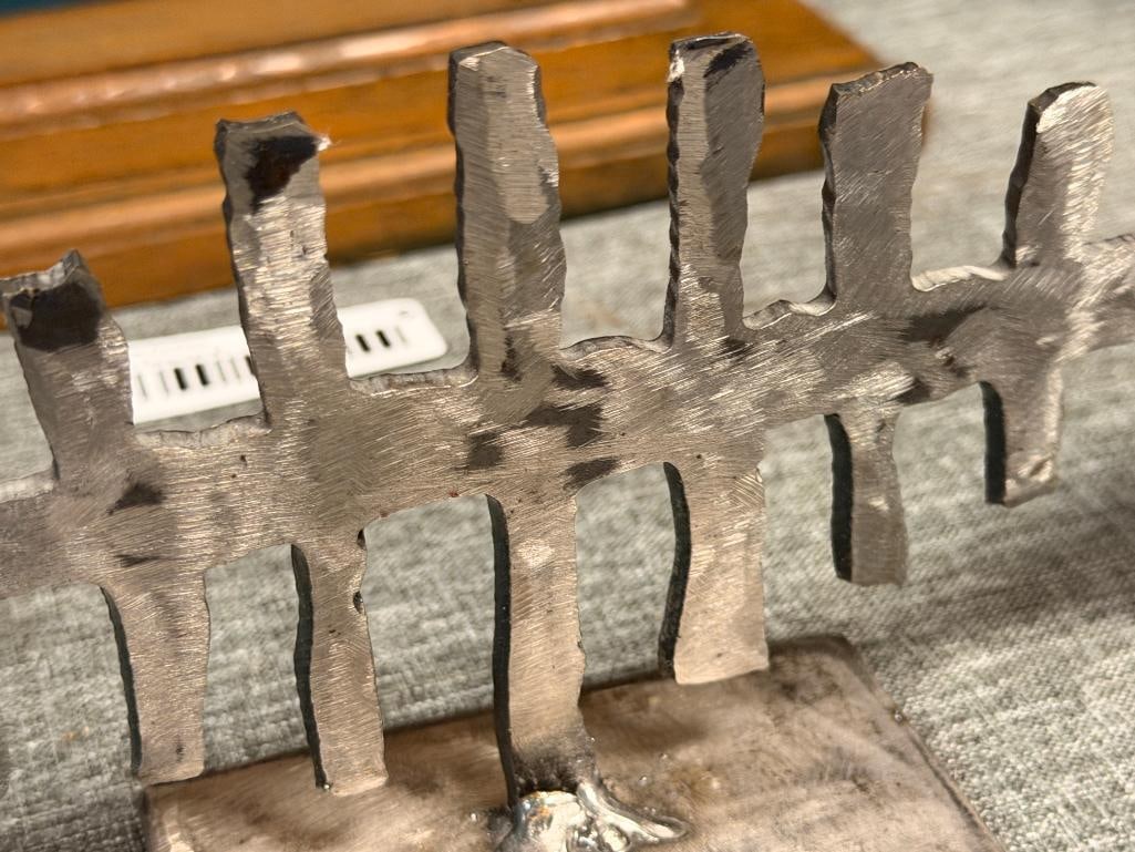 SEAN KELLY RENO, NV IRON WORKER / ARTIST HAND CRAFTED METAL SCULPTURE TITLED DOWN2AWIRE DATED 2004 - 4