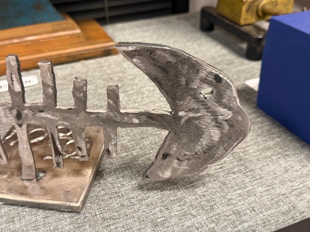 SEAN KELLY RENO, NV IRON WORKER / ARTIST HAND CRAFTED METAL SCULPTURE TITLED DOWN2AWIRE DATED 2004 - 7