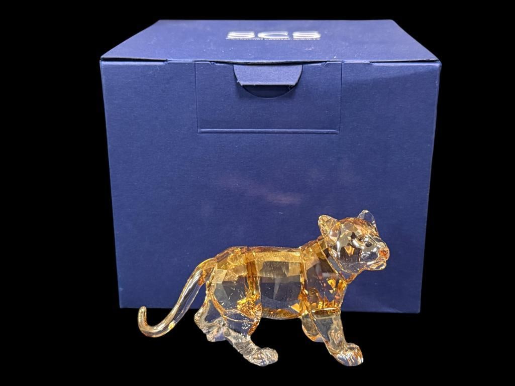 SWAROVSKI CRYSTAL SCS 2010 ANNUAL EDITION STANDING TIGER CUB DESIGNED BY ELISABETH ADAMER (1 of 7)