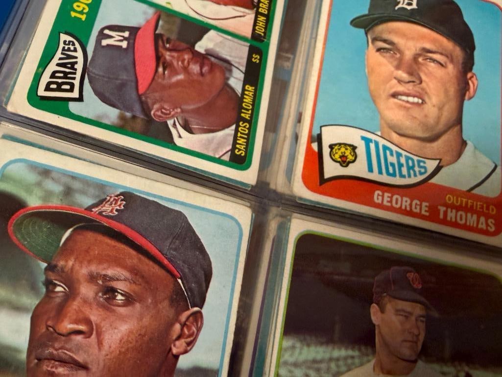 1965 TOPPS BASEBALL CARD NEAR COMPLETE SET INCLUDES ROOKIES / HALL OF FAMERS / STARS - 19