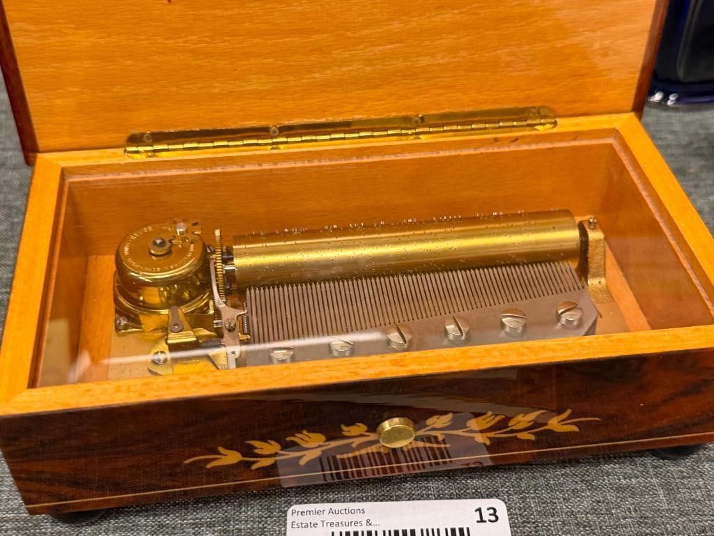 REUGE SAINT CROIX VINTAGE CYLINDER MUSIC BOX WITH FLORAL MARQUETRY MADE IN SWITZERLAND - 4
