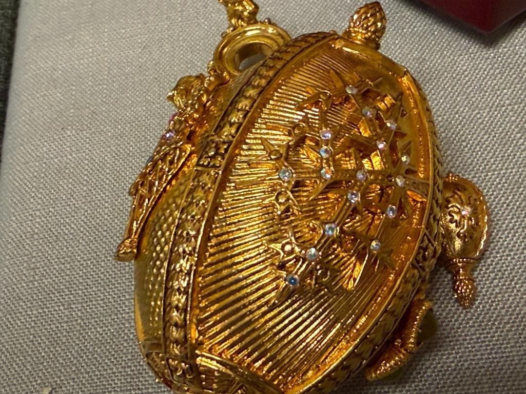 JOAN RIVERS IMPERIAL TREASURES THE FOUR SEASONS EGG - 5