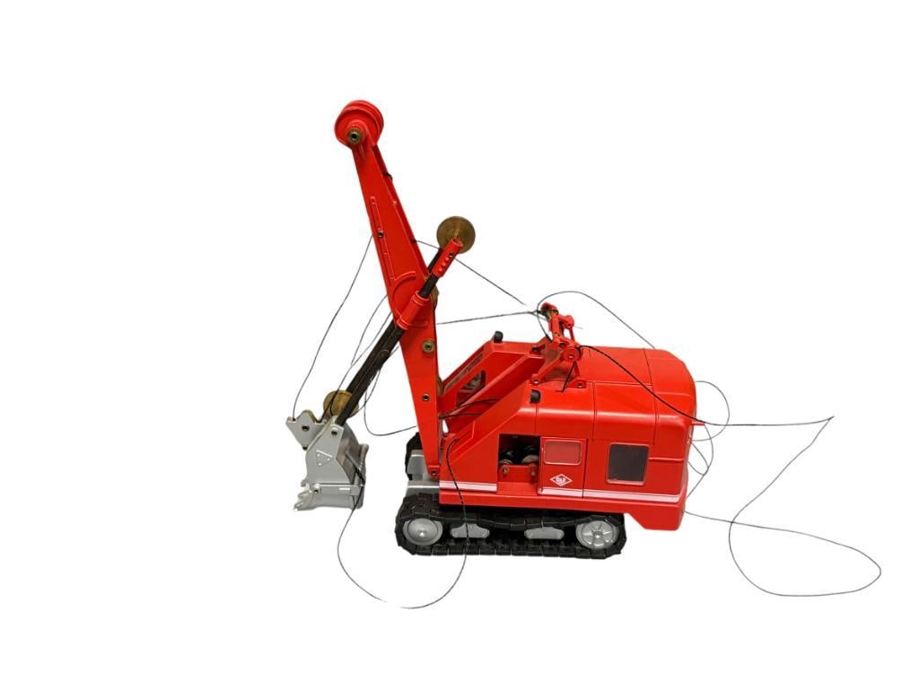 O&K L651 CABLE SHOVEL / DRAGLINE MODEL 1/50 SCALE NZG #440 DIE-CAST CONSTRUCTION MODEL (1 of 9)
