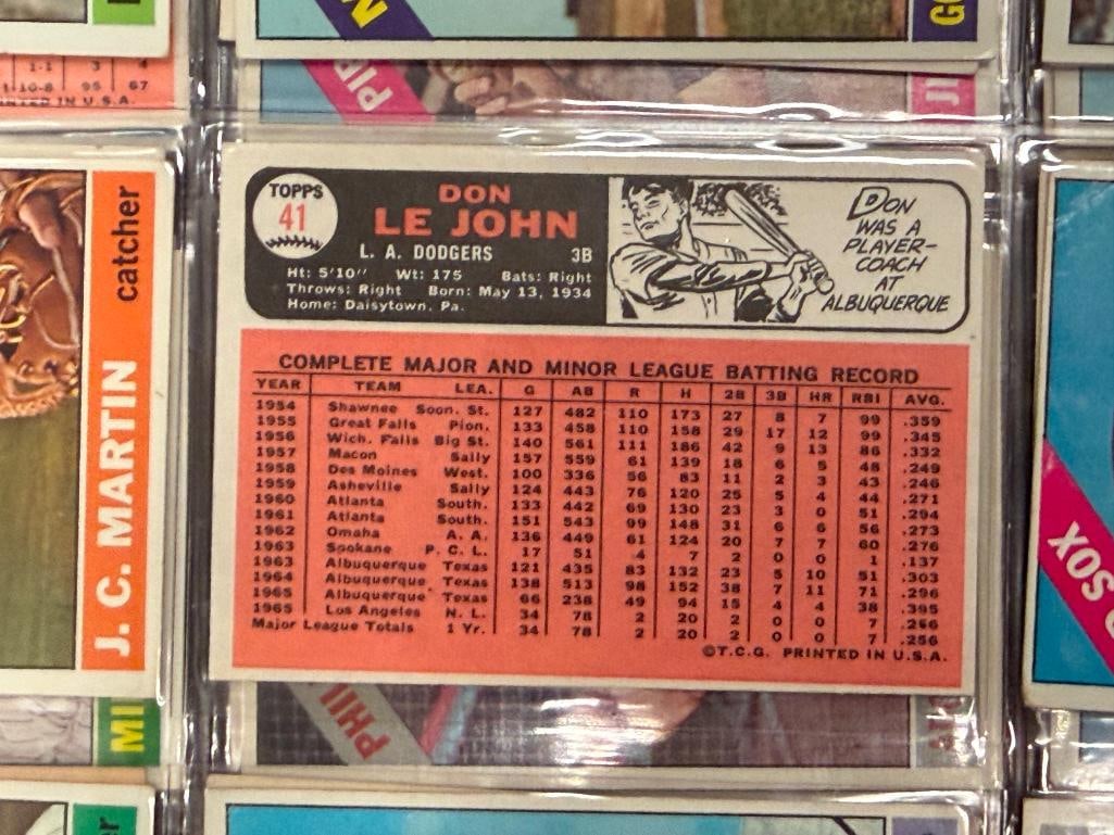 1966 TOPPS BASEBALL CARD SET NEAR COMPLETE WITH MANY HALL OF FAMERS / STARS / ROOKIES - 18