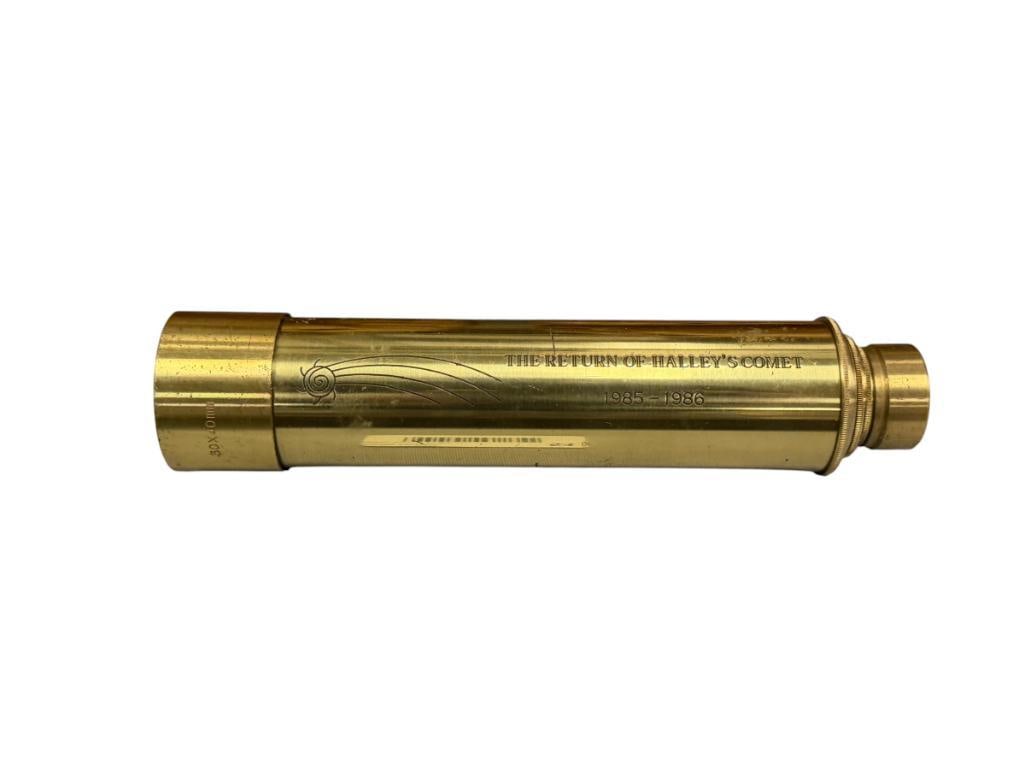 1985-1986 THE RETURN OF HALEY'S COMET COMMEMORATIVE BRASS TELESCOPE: SOLD AS SOUVENIR, 30X40MM 17 3/4" L
