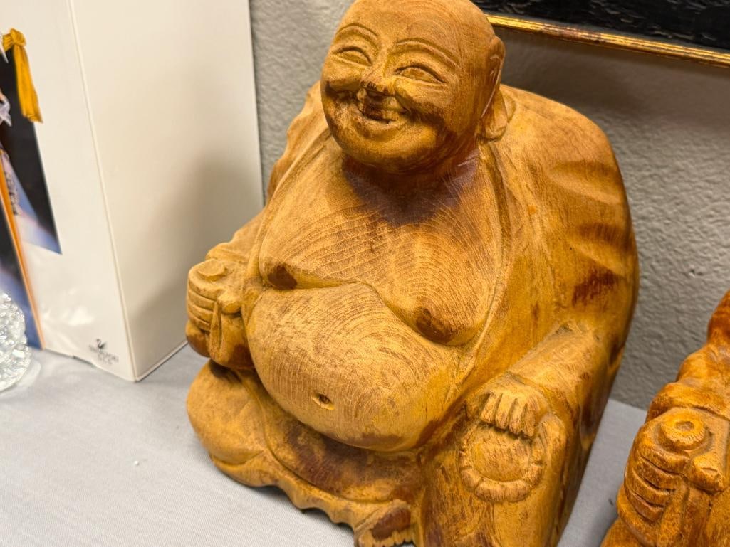 PAIR OF VINTAGE SOLID CARVED WOOD LAUGHING BUDDHAS STATUES - 4