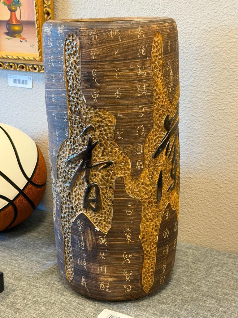 VINTAGE BROWN CLAY ASIAN POTTERY TALL VASE WITH ETCHED SCRIPT INCRIPTIONS - 5