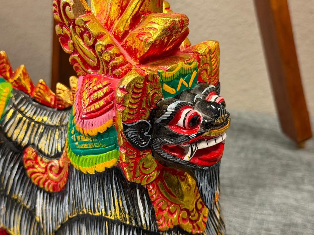 POLYCHROME HAND CARVED WOOD BALINESE MYTHICAL GUARDIAN LION / CREATURE BARONG OR SINGA - 3