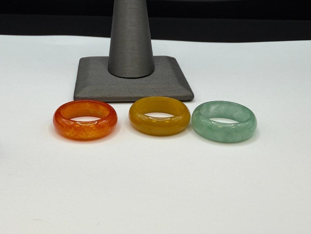 14K YELLOW GOLD DIAMOND AND DIAMOND CUT RING WITH INTERCHANGABLE JADE BANDS - 8
