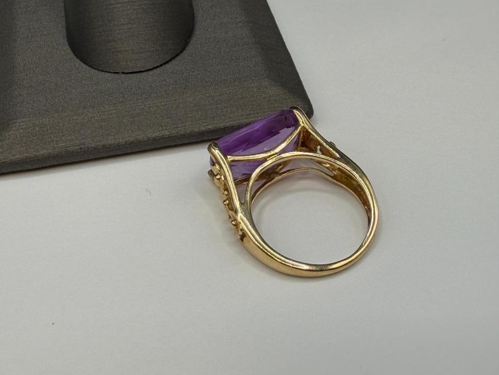 14K YELLOW GOLD CUSHION CUT AMETHYST FASHION RING WITH FIGURAL FLOWER DESIGN ON SHOULDERS OF SHANK - 5