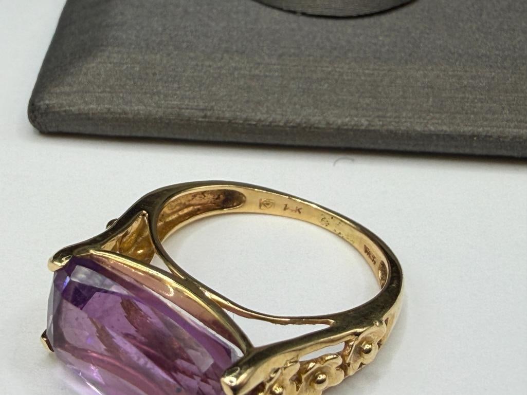14K YELLOW GOLD CUSHION CUT AMETHYST FASHION RING WITH FIGURAL FLOWER DESIGN ON SHOULDERS OF SHANK - 6