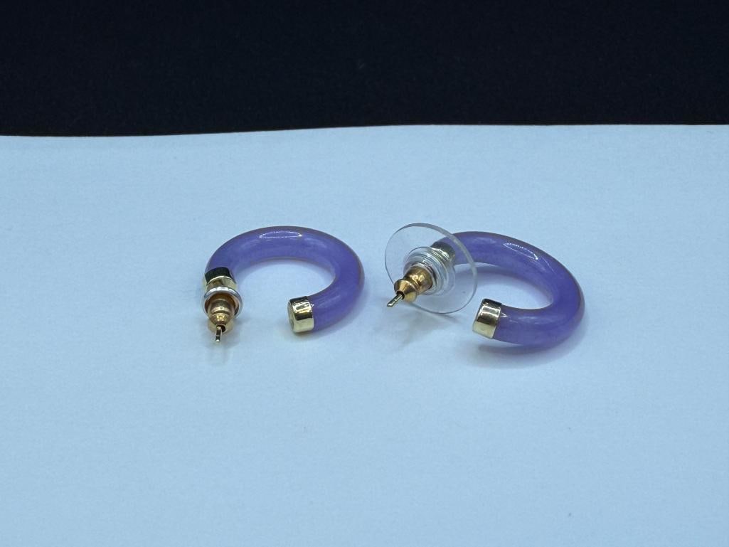 14K YELLOW GOLD LAVENDER JADE 3/4 HOOP EARRINGS - 4