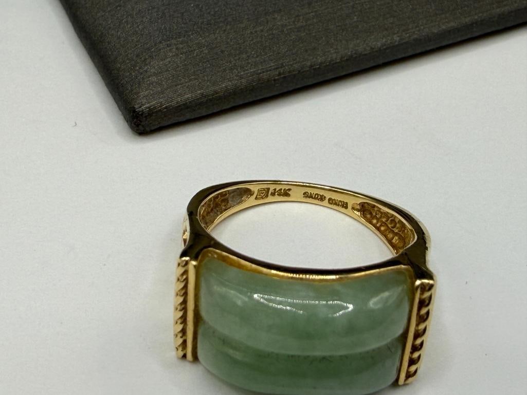 14K YELLOW GOLD GREEN JADE RING WITH PIERCED GREEK KEY DESIGN ON SHOULDERS OF SHANK - 5