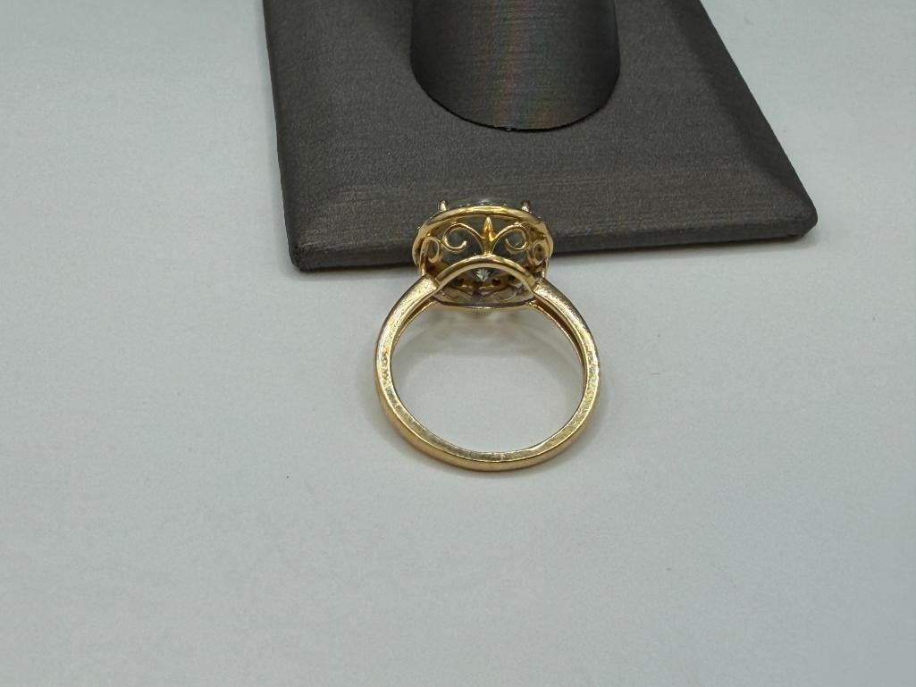 14K YELLOW GOLD ROUND CUT GREEN QUARTZ RING ACCENTED BY A HALO OF ROUND BRILLIANT CUT DIAMONDS - 5