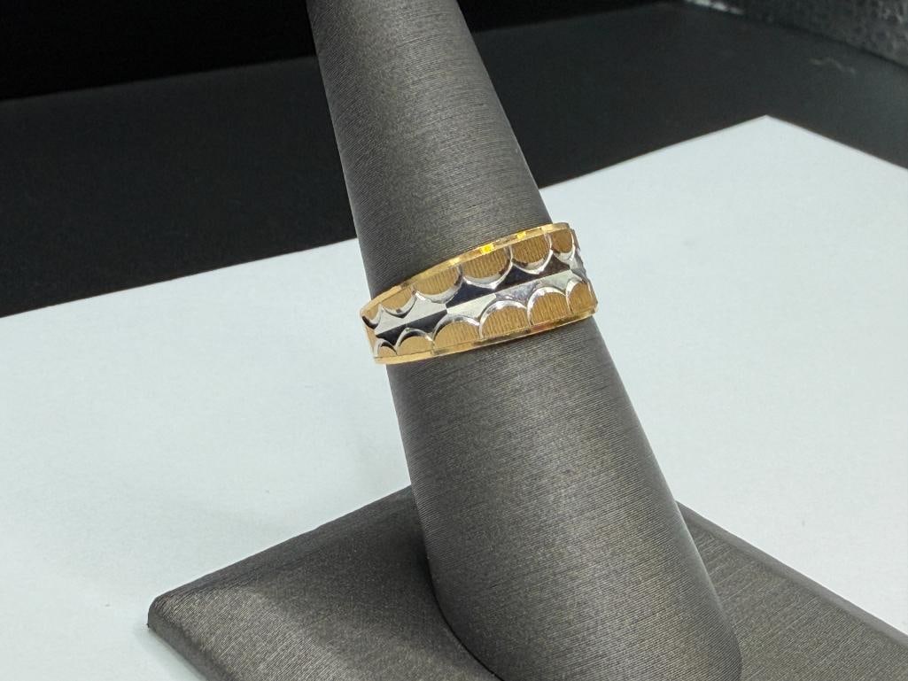 14K TWO-TONE GOLD RING FEATURING UNIQUE PATTERN - 2