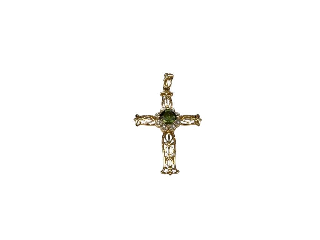 14K YELLOW GOLD FILIGREE RADIANT CUT GREEN TOURMALINE AND ROUND BRILLIANT CUT DIAMOND CROSS PENDANT: FEATURING A GREEN TOURMALINE IN CENTER ACCENTED BY ROUND BRILLIANT CUT DIAMONDS, DESIGNER HALLMARKED 1 1/2", 2.27 GRAMS, 5MM X 5MM TOURMALINE, 1MM DIAMONDS