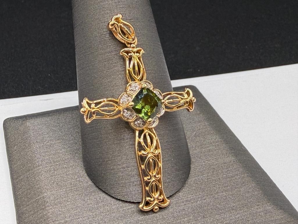 14K YELLOW GOLD FILIGREE RADIANT CUT GREEN TOURMALINE AND ROUND BRILLIANT CUT DIAMOND CROSS PENDANT - 5