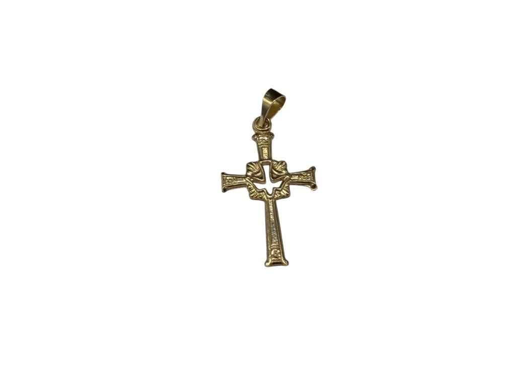 14K YELLOW GOLD CROSS PENDANT WITH PIERCED FLYING DOVE SILHOUETTE IN CENTER: 1", .68 GRAM