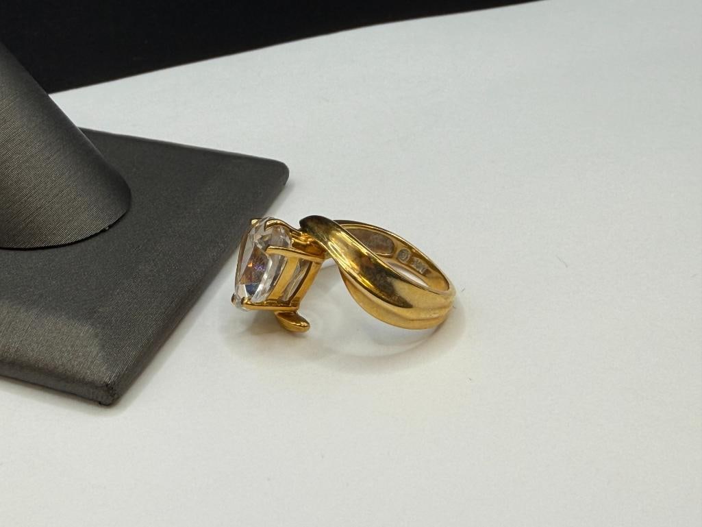 14K YELLOW GOLD TRILLION CUT WHITE SAPPHIRE FASHION RING - 4