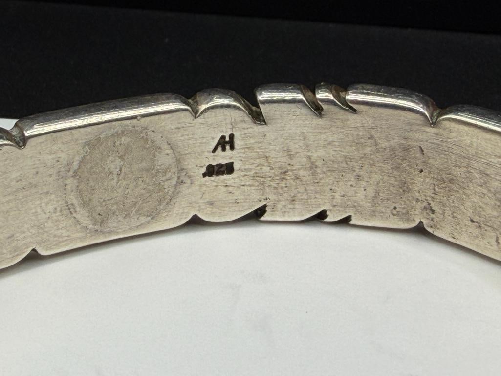 VINTAGE NAVAJO ARTIST SIGNED STERLING SILVER CUFF BRACELET - 5
