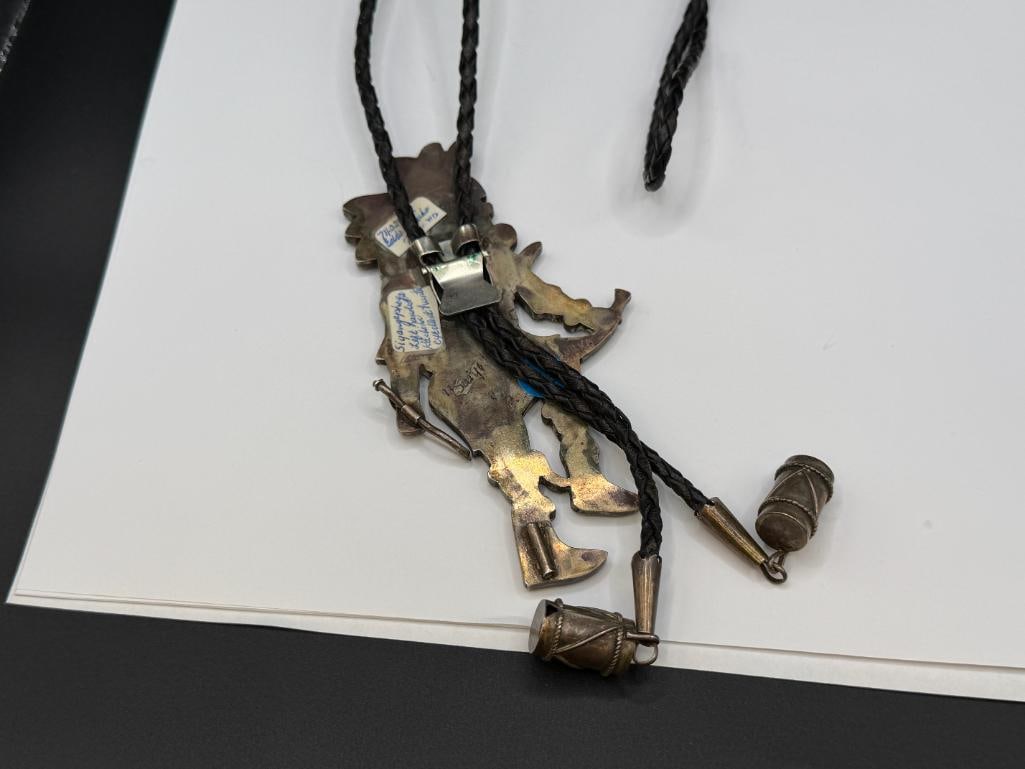 VINTAGE ZUNI EDDIE BEYUKA ARTIST SIGNED STERLING SILVER KACHINA BOLO TIE FEATURING TURQUOISE - 7