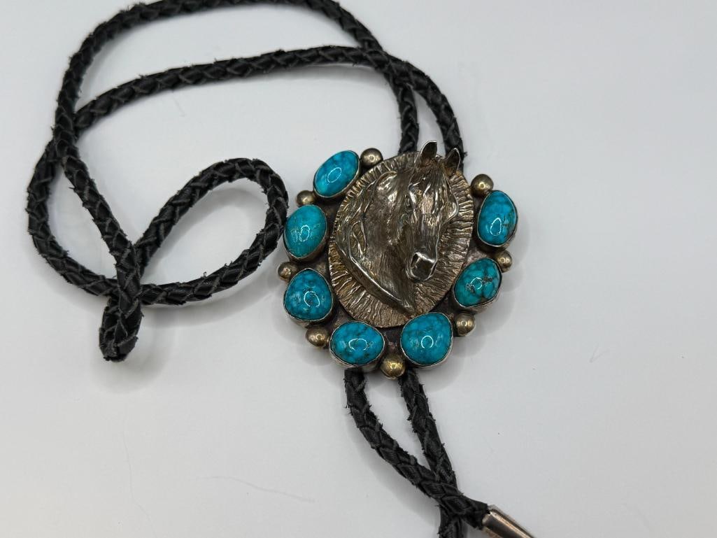 VINTAGE NAVAJO MARK CHEE ARTIST SIGNED STERLING SILVER TURQUOISE HORSE BOLO TIE - 2