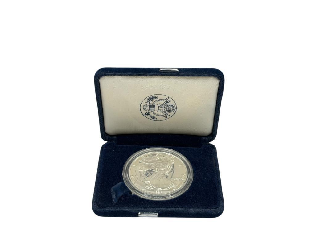 1998-P AMERICAN SILVER EAGLE .999 FINE SILVER PROOF DOLLAR: INCLUDES ORIGINAL CASE, BOX, AND CERTIFICATE OF AUTHENTICITY 1 TROY OUNCE