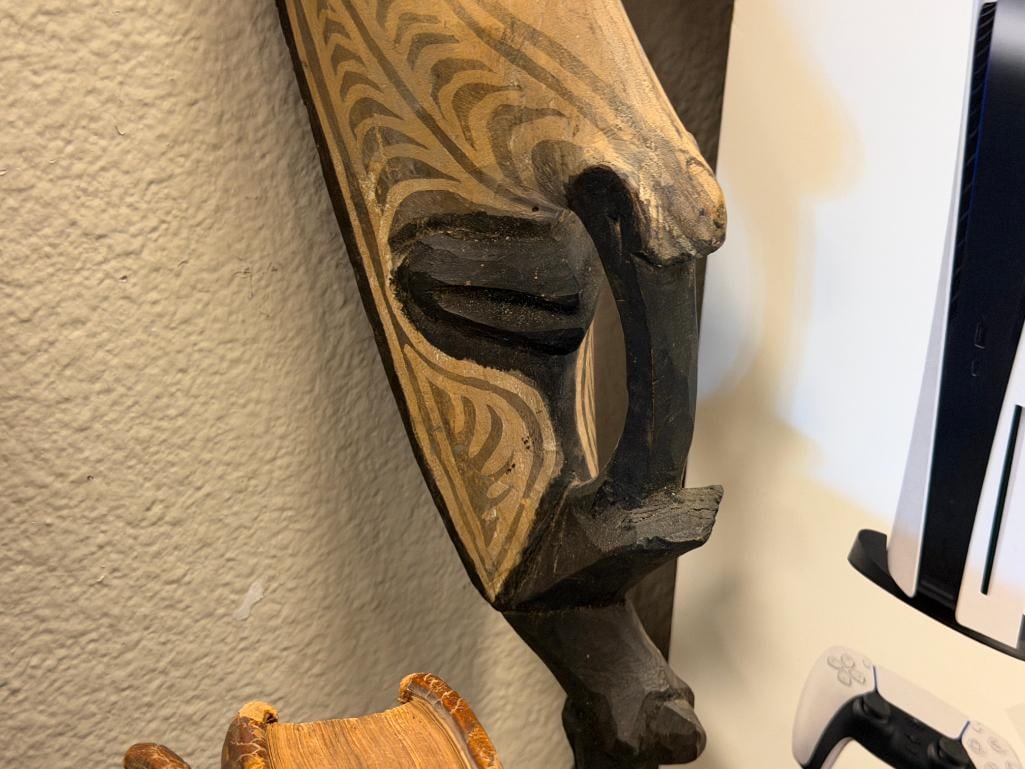 20TH CENTURY SEPIK RIVER CEREMONIAL / RITUAL MASKS FISH HANGER AND DOUBLE-EYED MASK CIRCA 1997 - 4