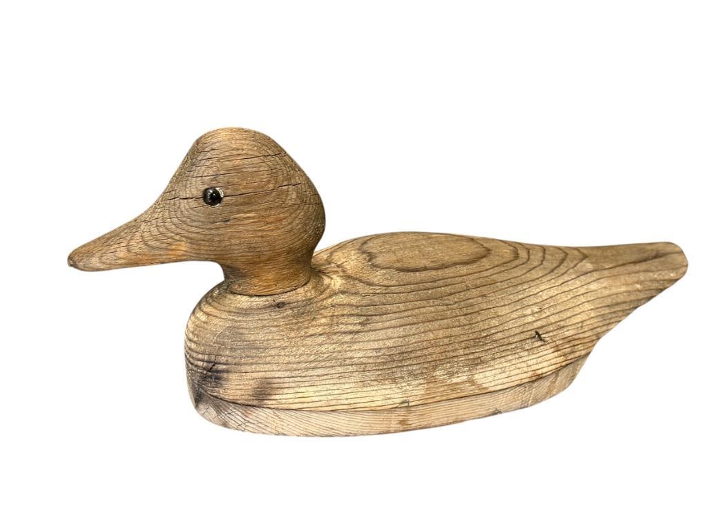 VINTAGE HAND CRAFTED WOODEN DUCK DECOY (1 of 6)
