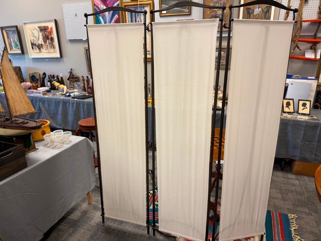 THREE PIECE IRON AND LINEN ROOM DIVIDER - 7