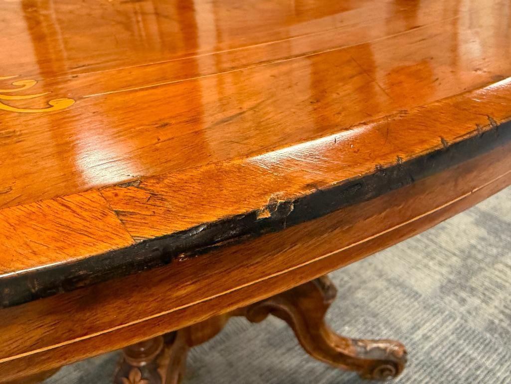 ANTIQUE VICTORIAN ERA BURR WALNUT OVAL LOO TABLE WITH INTRICATE FLORAL INLAY MARQUETRY - 18