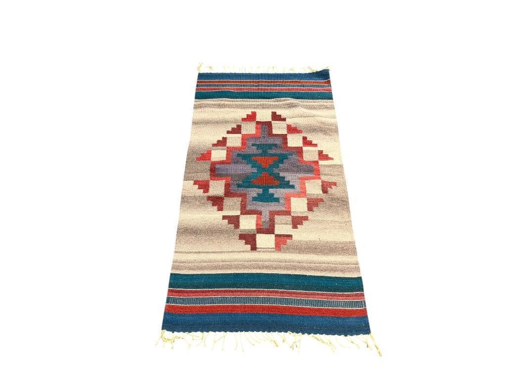 SOUTHWESTERN STYLE HAND WOVEN WOOL ACCENT RUG WITH GEOMETRIC DESIGN (1 of 11)