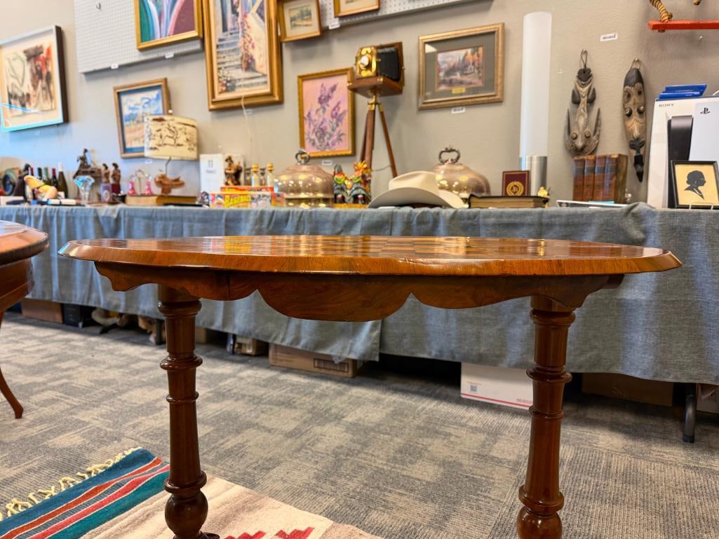VINTAGE OVAL WOODEN CHESS / GAME TABLE WITH DISTINCT INLAID CHESSBOARD TOP - 12
