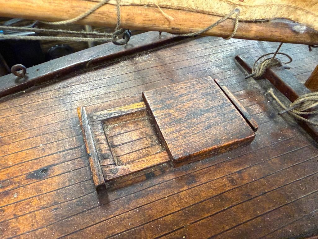 ANTIQUE HAND CRAFTED 5-SAIL SAILBOAT / POND BOAT OAK CONSTRUCTION WITH DETAILED RIGGING - 11