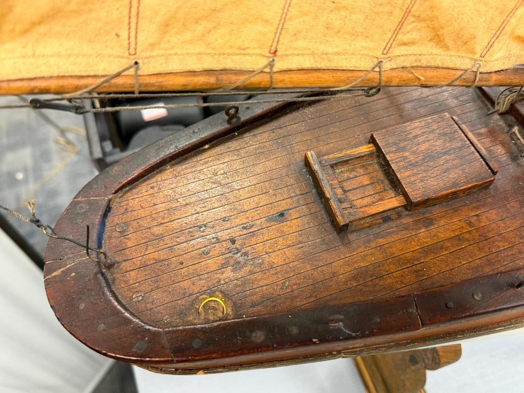 ANTIQUE HAND CRAFTED 5-SAIL SAILBOAT / POND BOAT OAK CONSTRUCTION WITH DETAILED RIGGING - 3