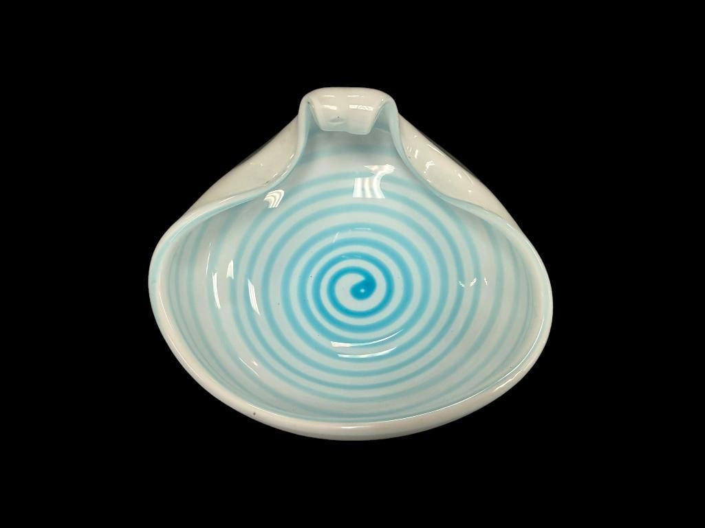 MURANO HAND BLOWN ART GLASS CLAM SHELL SHAPED DISH / BOWL: PINCHED RIM WITH SCROLLED HANDLE 6"