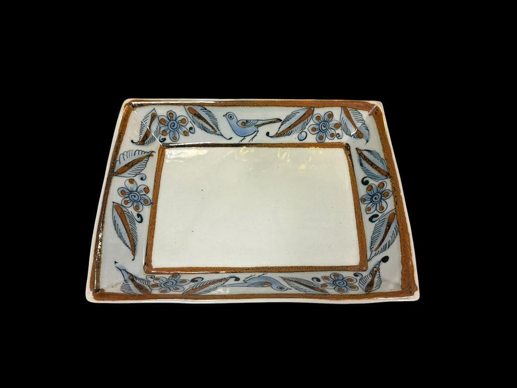 KEN EDWARDS MEXICO STONEWARE POTTERY LARGE RECTANGULAR PLATTER: BIRD AND FLORAL DESIGN PLATTER, SIGNED ON THE BOTTOM, NO CHIPS OR CRACKS 14 1/2" X 11"