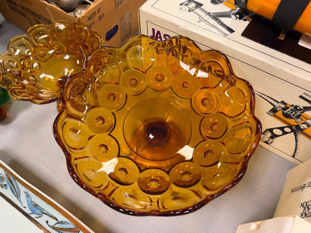 VINTAGE AMBER GLASS MOON AND STARS PEDESTAL COMPOTES BY L.E. SMITH GLASS CO. - 3