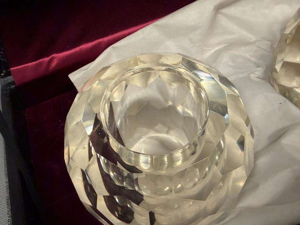 VINTAGE FACETED CRYSTAL TABLE LIGHTER AND MATCH HOLDER - 4